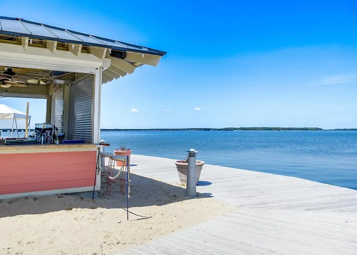 Pool, Access! Canal-front Ocean Gem Holiday home *